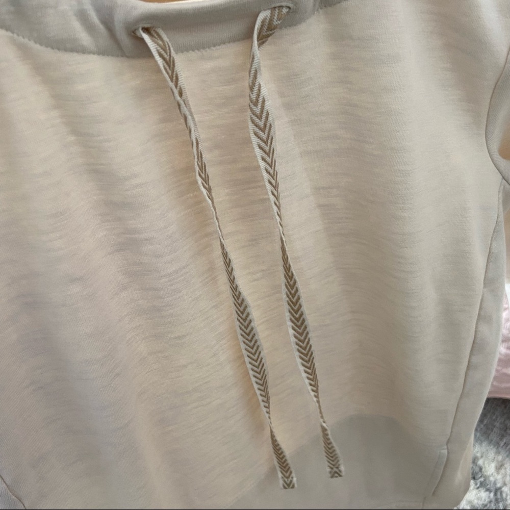 J JILL Soft Lightweight PULLOVER, Kangaroo Pocket in Front - Picture 7 of 12